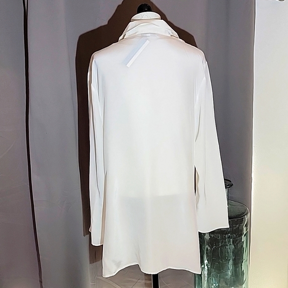 Linda Hartman Classic Silk Pajama Top - Picture 3 of 7